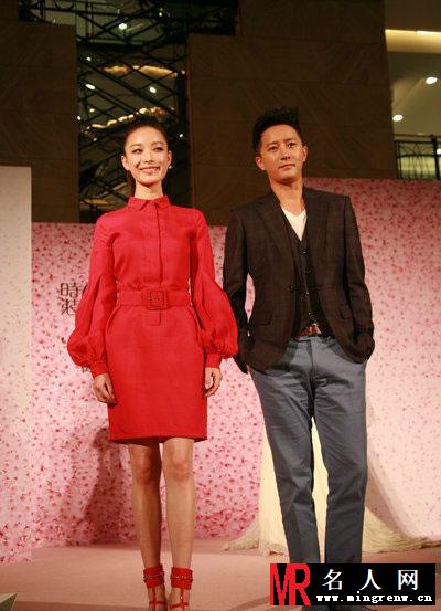 倪妮2013活动大图集第一弹 性感白礼服勾勒S身材(1)