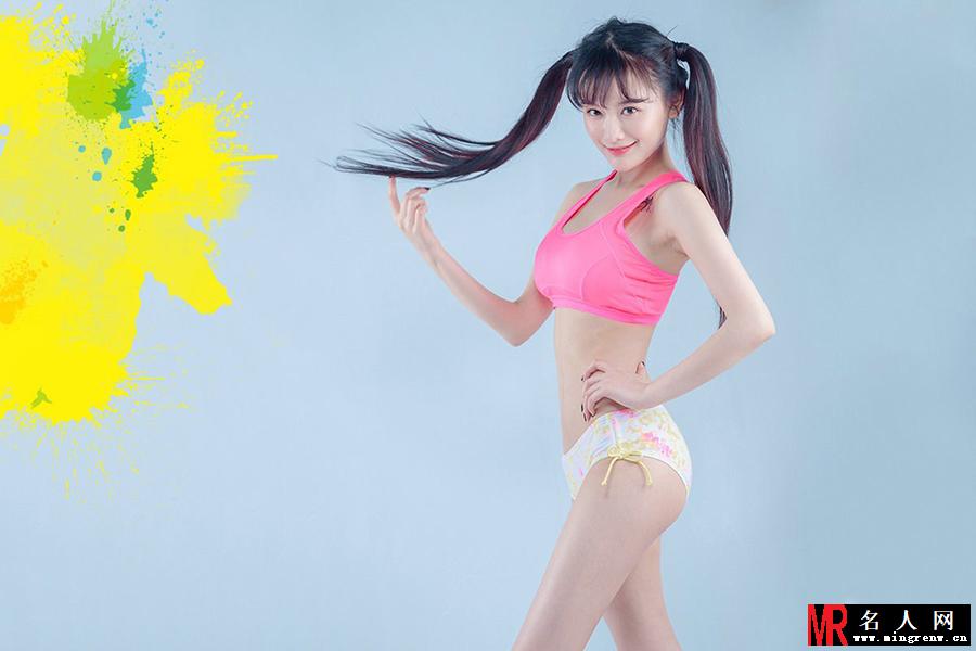 女神南笙热力助威世界杯 动感活力大秀性感曲线(1)