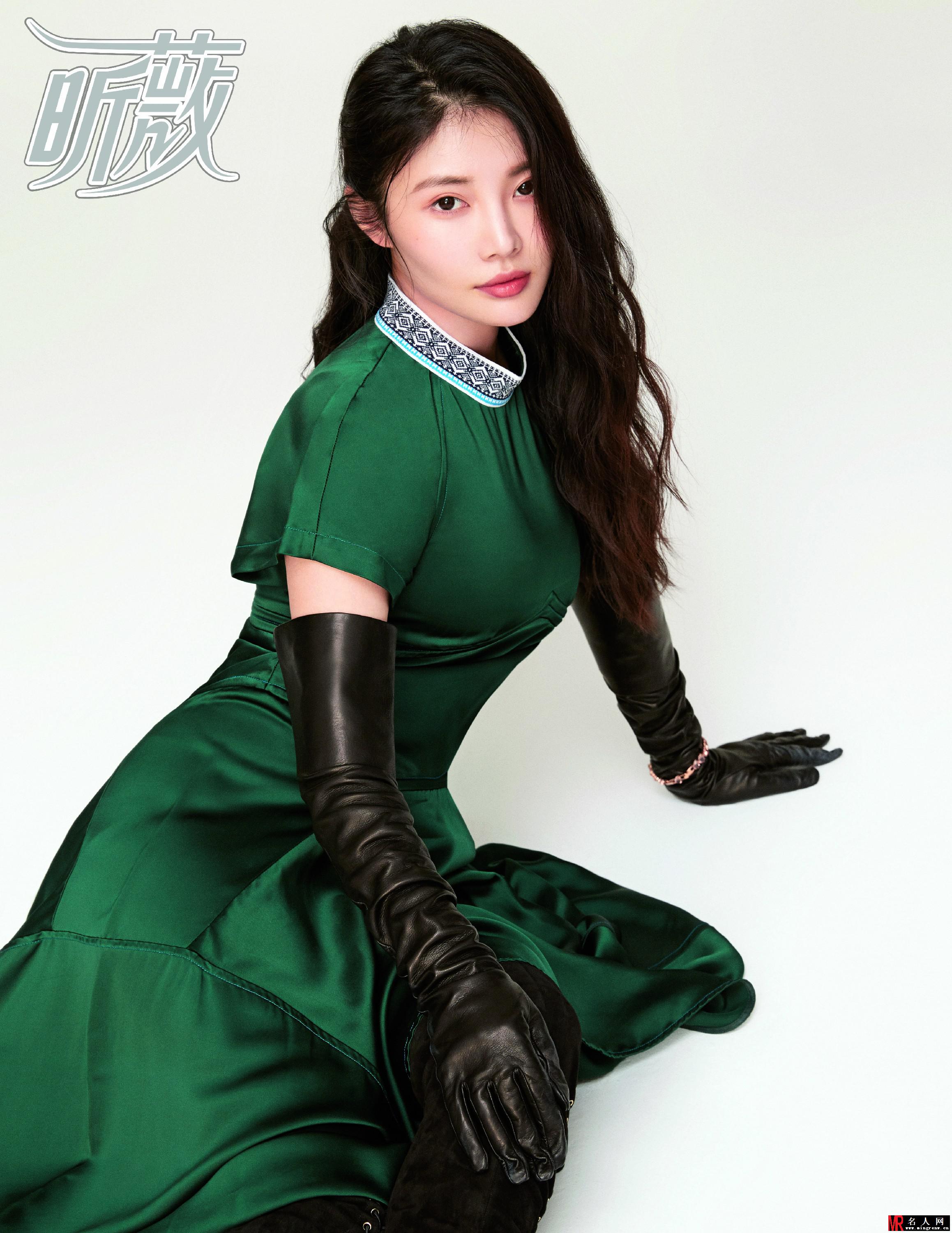 徐冬冬登《昕薇》杂志封面 连换6套look(1)