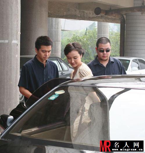疯狂的背后吕东剧照(1)