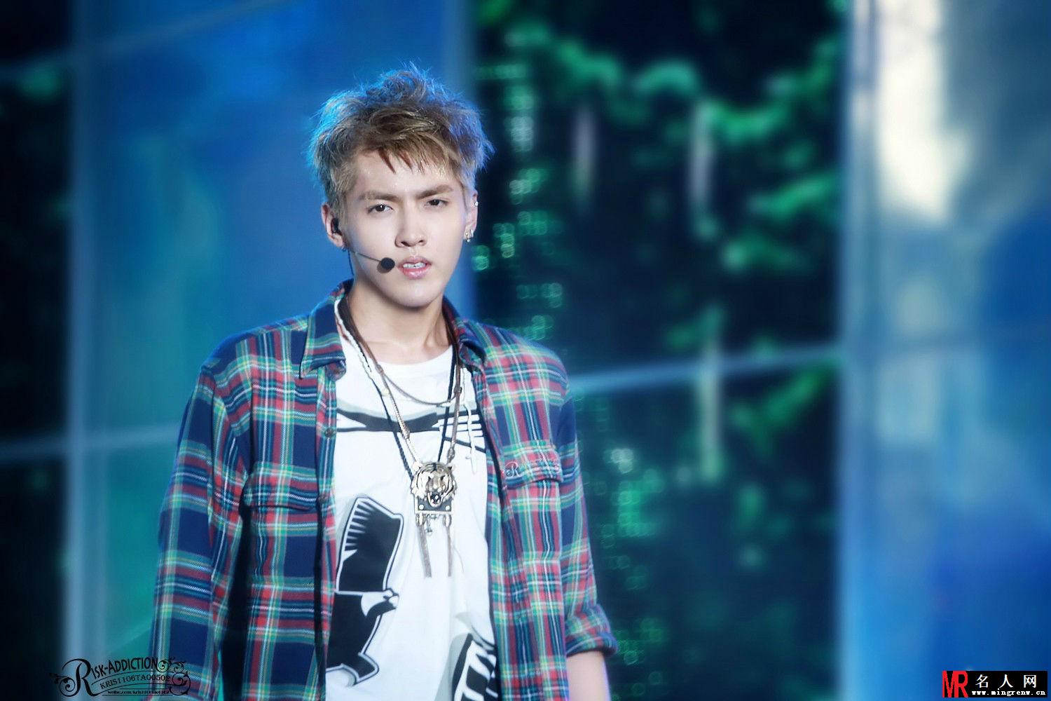 2013年韩国首尔showchampion吴亦凡现身表演帅气阳光(1)