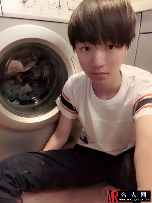 TFBOYS王俊凯2014年下半年帅气生活照集(1)