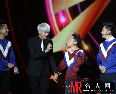 吴亦凡惊艳亮相浙江跨年 与跑男亲密互动引爆全场(1)