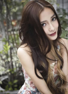 Angelababy最新美艳写真 复古红唇显甜美(10P)