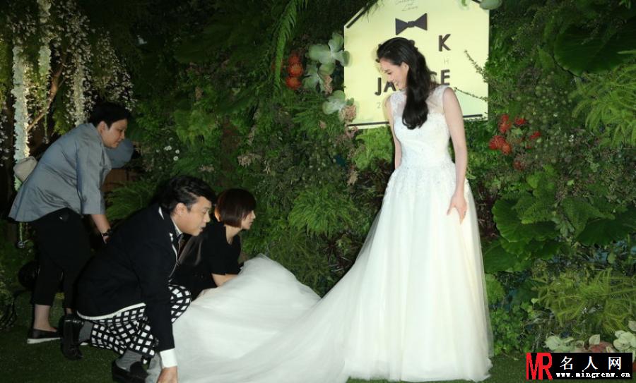 曾恺玹台湾补办婚礼 蔡康永替夫出席(1)