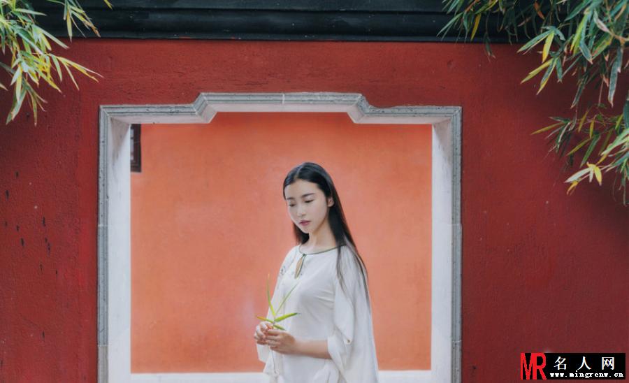 张辛苑唯美写真曝光 白衣出镜宛若仙子(1)