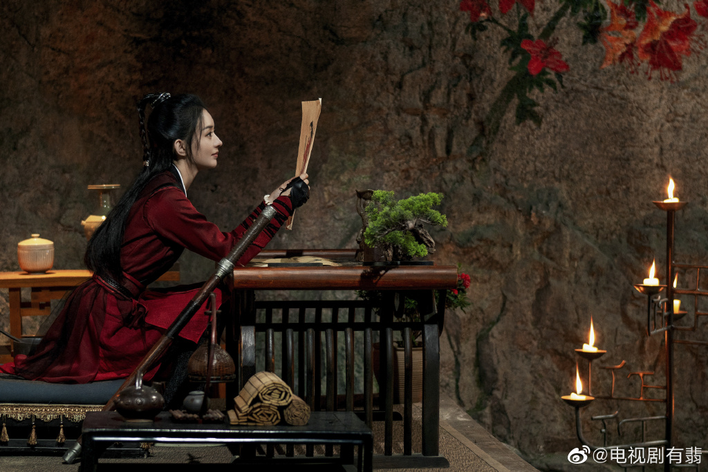 赵丽颖《有匪》剧照 饰演女主角周翡(1)