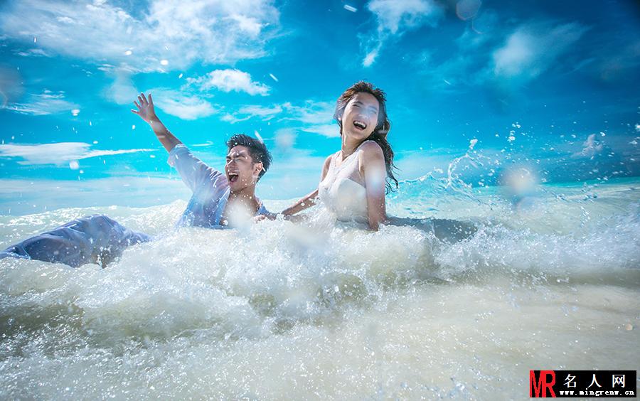 袁成杰携妻远赴马尔代夫 拍摄浪漫唯美婚纱照(1)