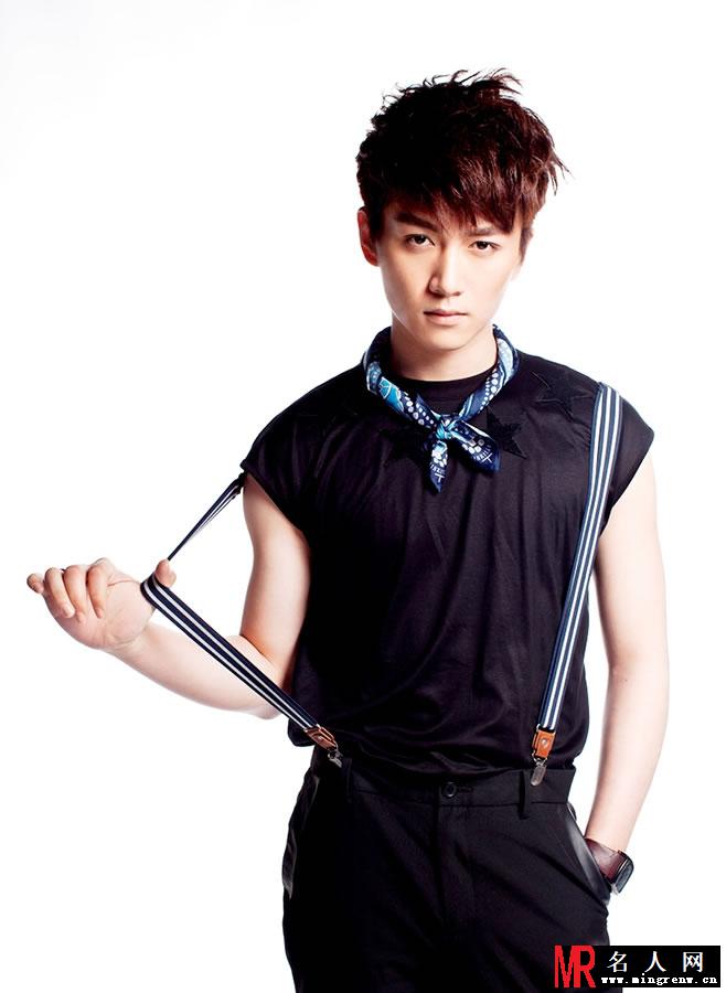暖男陈晓最新写真 彰显青春时尚魅力(1)