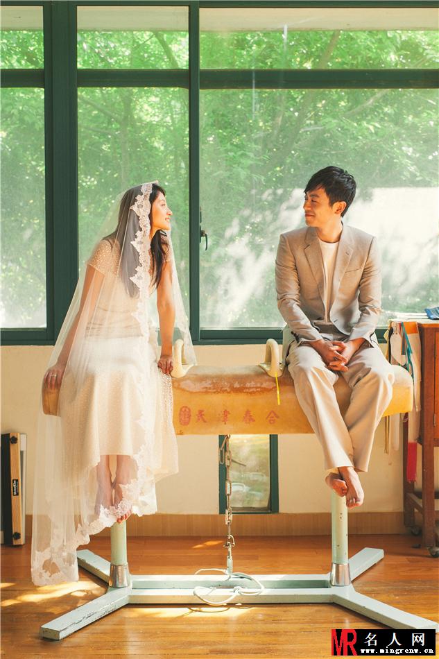 朱亚文沈佳妮婚纱照曝光 柔情甜蜜清新(1)