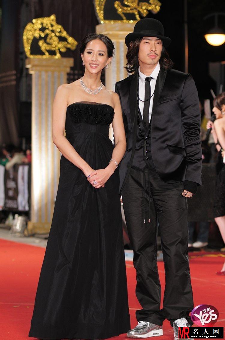 2008年第45届金马奖颁奖礼 张钧甯秀骨感香肩美丽端庄(1)