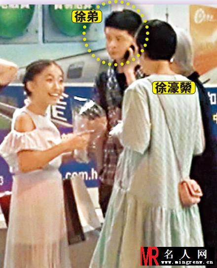 陈奕迅女儿登台表演 天赋极高获业内点赞(1)