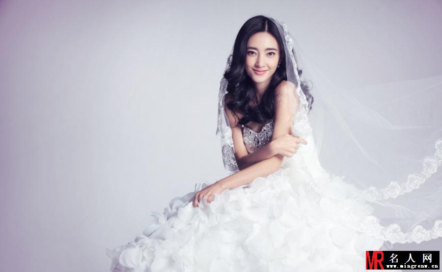 王丽坤浪漫婚纱写真 气质清新笑靥迷人(1)