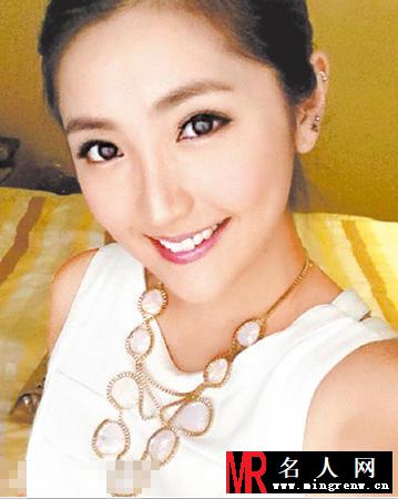 李心洁老公偷腥照曝光 街头激吻小三(1)