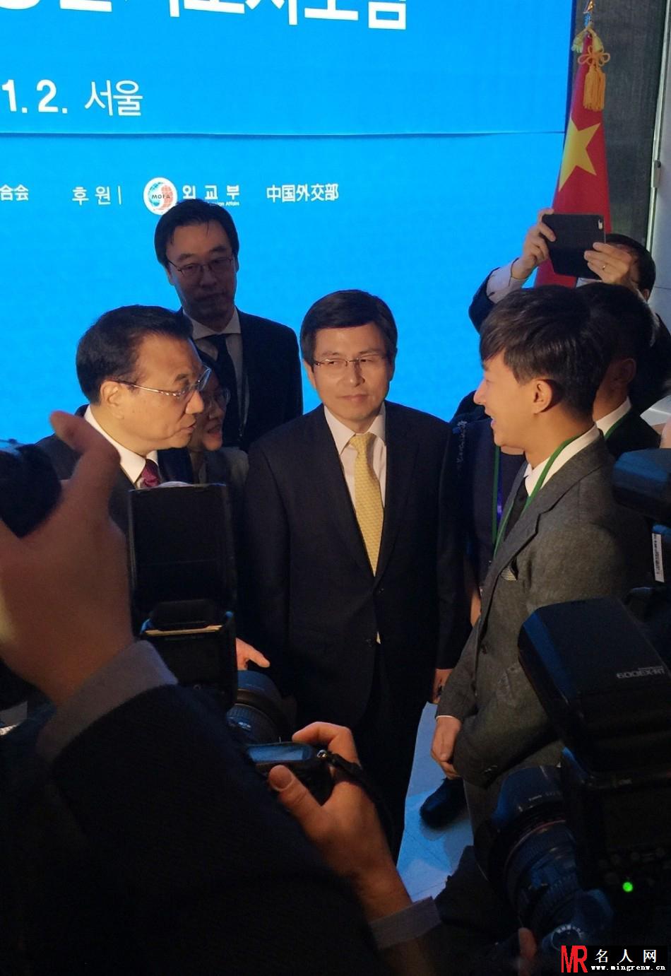韩庚宁泽涛随团访韩 与李克强总理交谈(1)