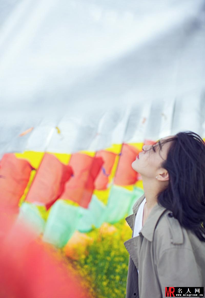 阚清子高原花海写真 色调清新缤纷如画(1)