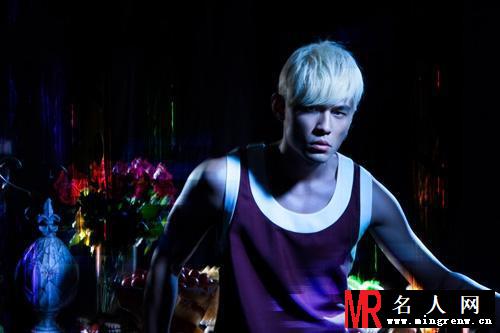 周杰伦MENS UNO台湾2013封面内页写真(1)