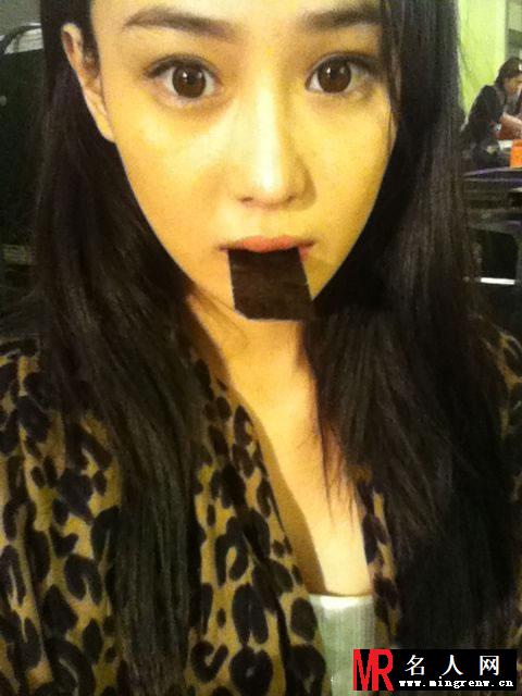 张馨予日常生活照 一副墨镜女王范十足(1)