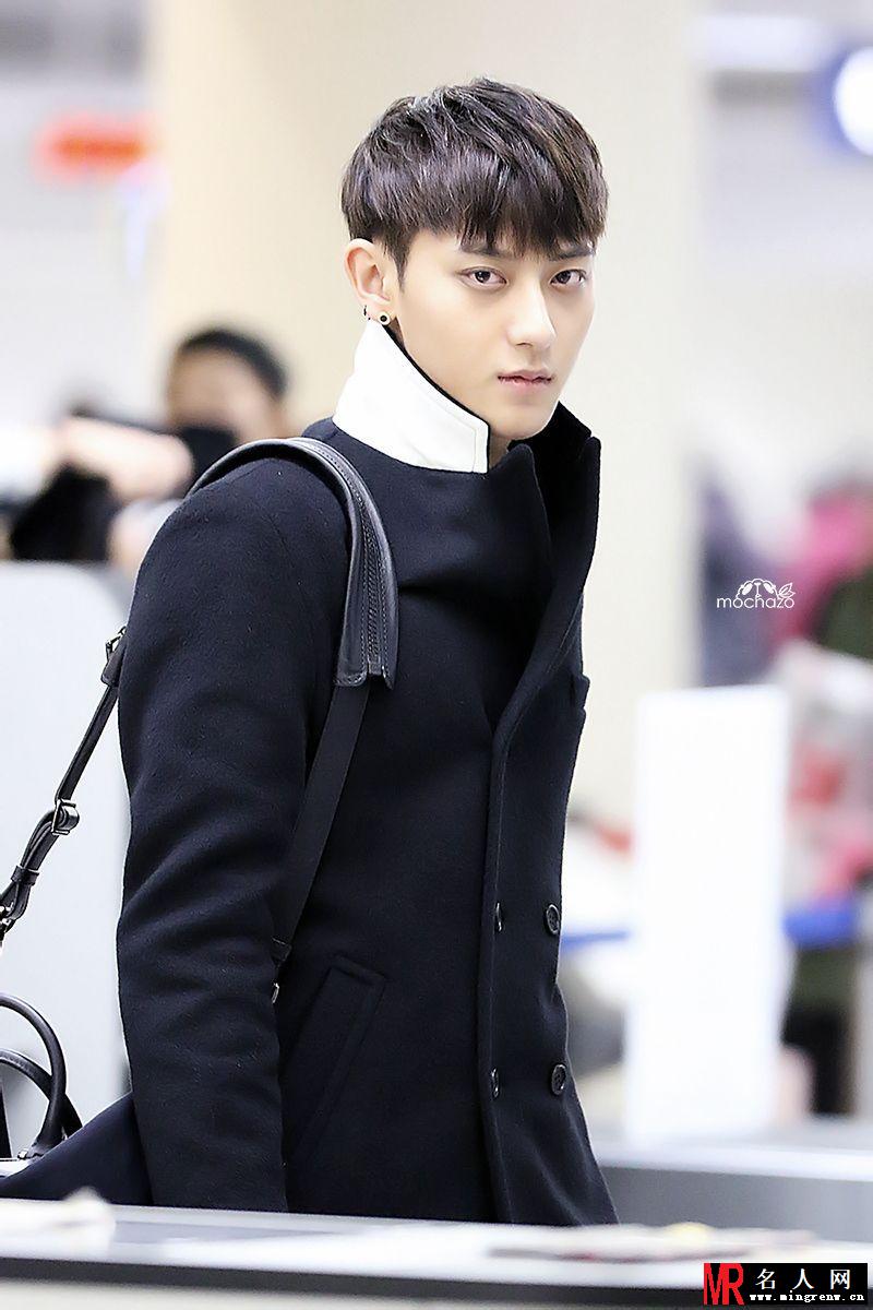 2014年11月EXO韩国仁川飞日本福冈机场写真帅气时尚黄子韬图片写真(1)