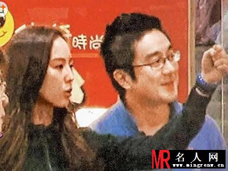 张钧甯与富豪男友黄凯伟 南极手牵手共度21天(1)