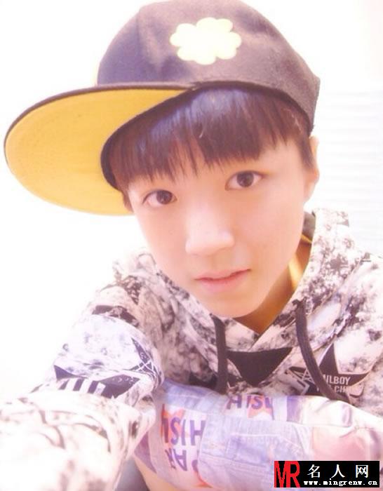TFBOYS王俊凯2013年青涩生活照集(1)