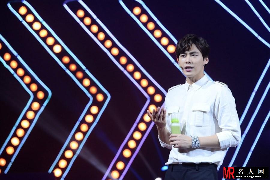 李易峰节目现场表白粉丝 现场气氛过热全场沸腾(1)