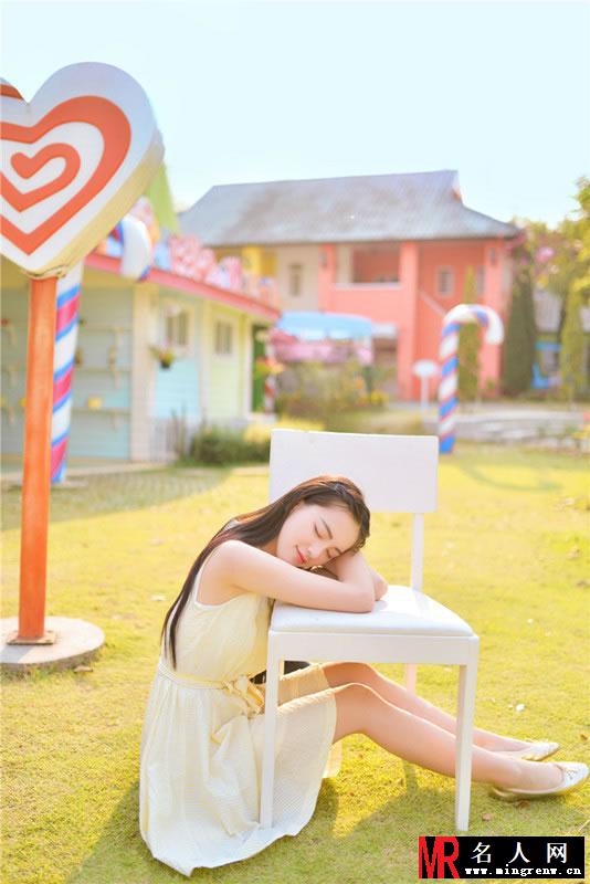 武大校花黄灿灿夏日糖果写真 恬静清纯最青春(1)