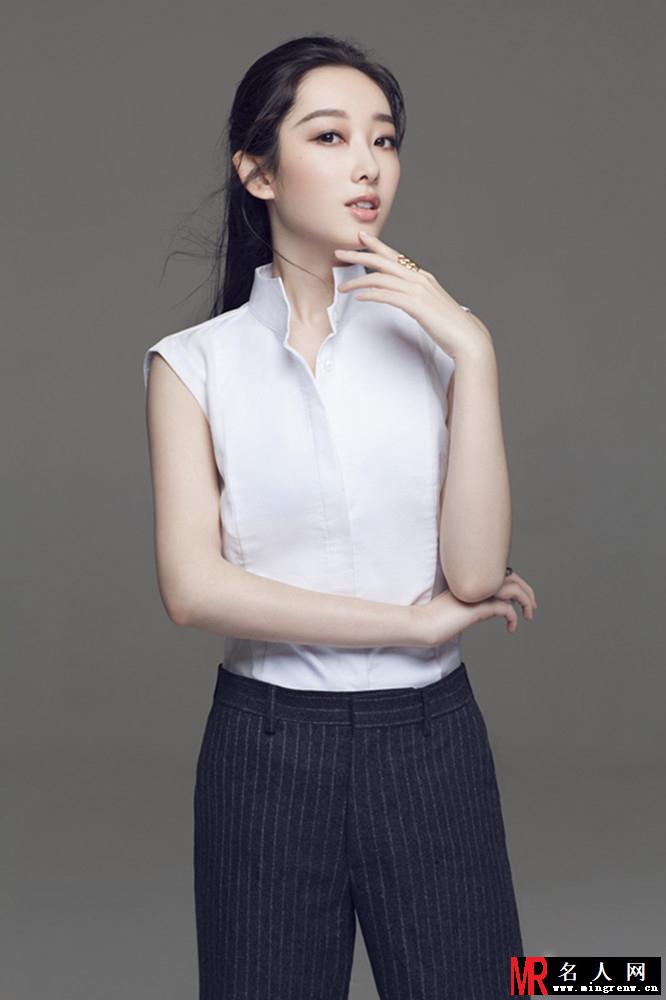 蒋梦婕帅气写真 尽展迷人锁骨(1)