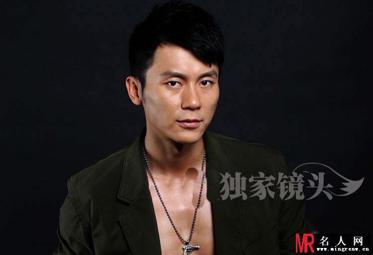 李晨《独家镜头》全套写真集 百变造型轻松驾驭(1)