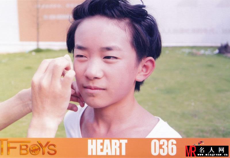 TFBOYS《Heart》生写集第二弹(1)