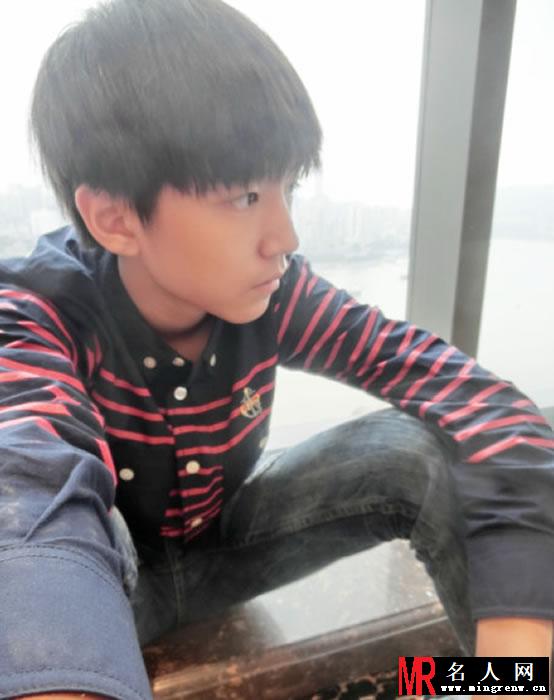 TFBOYS王俊凯2014年下半年帅气生活照集(1)