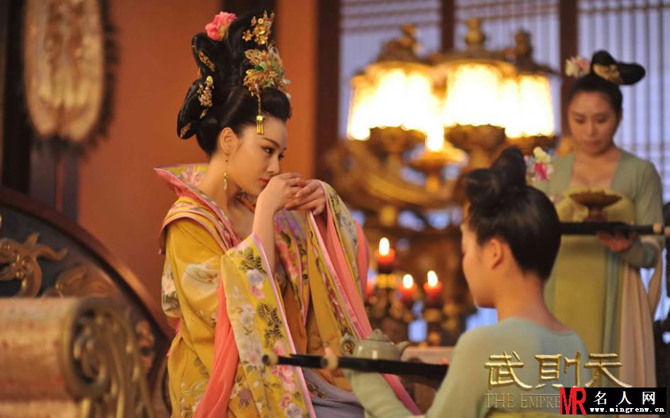 武媚娘萧淑妃华丽剧照 张馨予挤胸出镜(1)