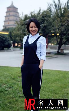闫妮小清新写真曝光 运动风范十足(1)