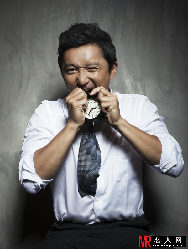 涂松岩时尚写真曝光 沉稳儒雅魅力十足(1)