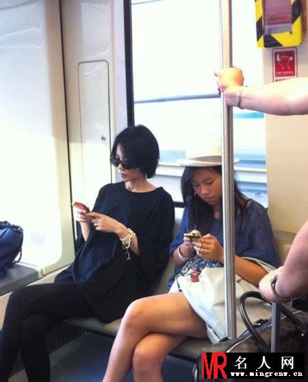 明星母女照大盘点 李小璐貌不如母亲(1)