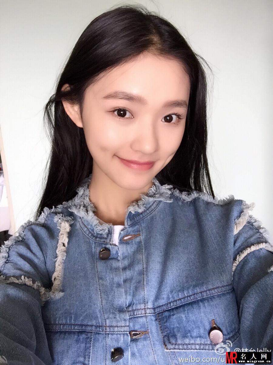 星女郎林允海量生活照曝光 气质清秀(1)