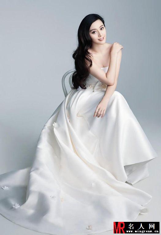 范冰冰金夫人婚纱写真第二弹 酥胸外露展曼妙身姿(1)