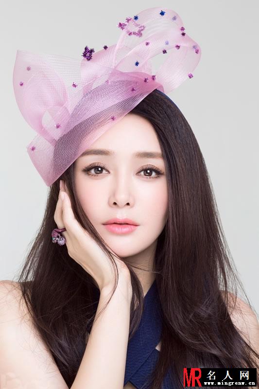 秦岚熟女风登杂志 清新典雅温婉动人(1)