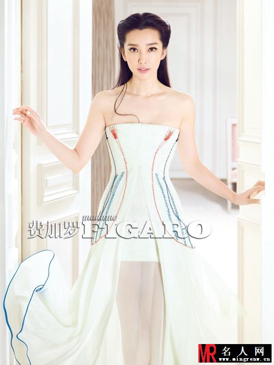 李冰冰纯白写真 清爽妆容显粉嫩(1)