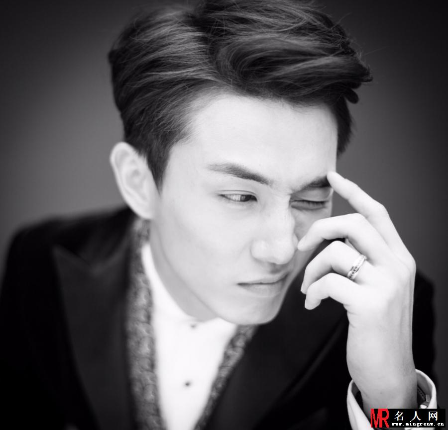 李承铉搞怪婚纱照 愿做中国好女婿(1)