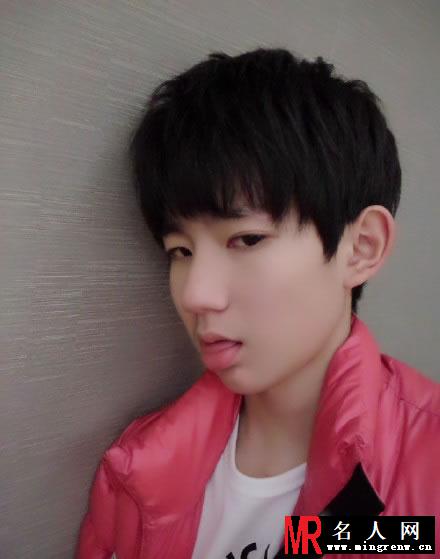 TFBOYS王源2015最新生活照 古灵精怪搞笑可爱(1)