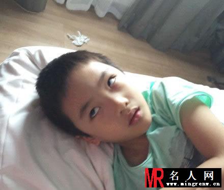 黑儿子无下限 吴镇宇微博PO费曼黑照(1)