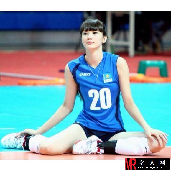 哈萨克17岁女排爆红 120大长腿引垂涎(1)