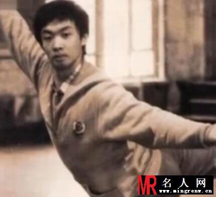 金星男儿身旧照 英俊挺拔似小生(1)