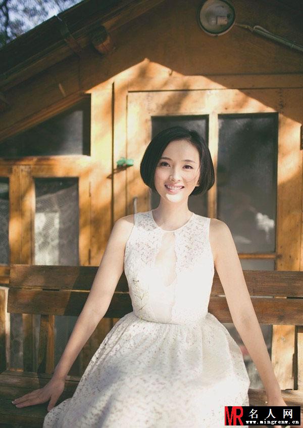 李依琳纯白清新写真(1)