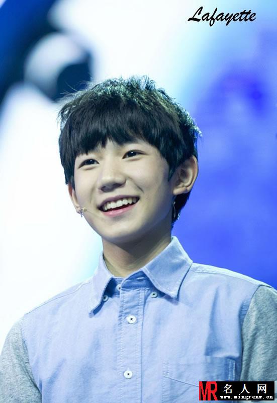 TFBOYS王源《中国文艺》 粉嫩脸蛋惹人爱(1)