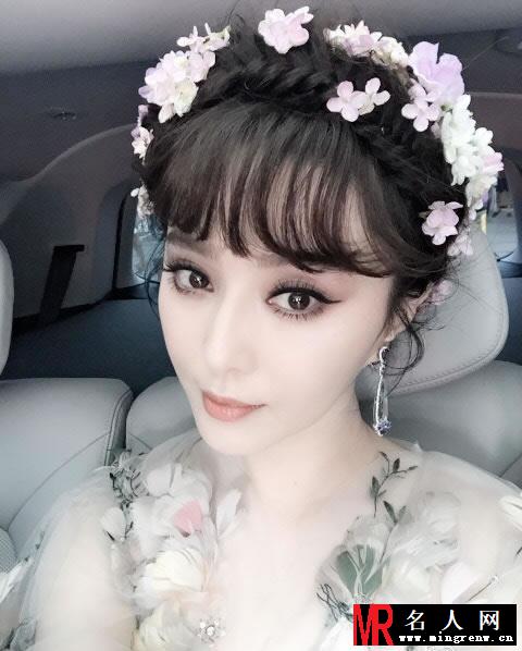 范冰冰薄纱深V亮相戛纳 宛如花仙子(1)