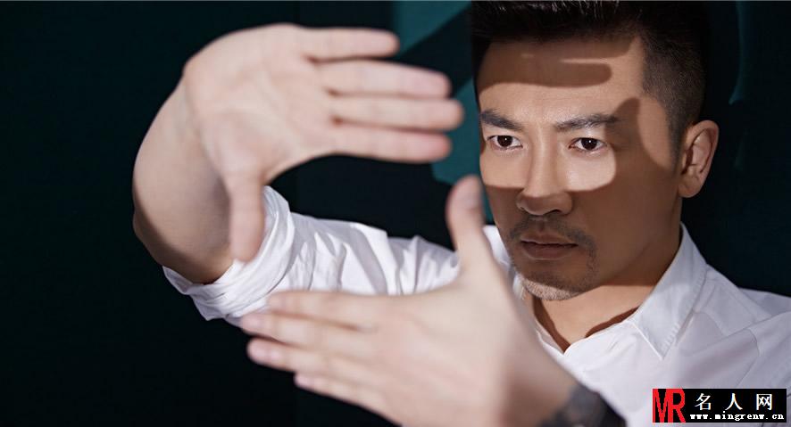 《左耳》导演苏有朋文艺写真曝光 岁月沉淀时尚型男(1)