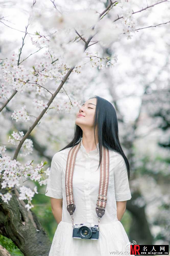 武大再现全能女神 李莎旻子樱花写真完胜黄灿灿(1)