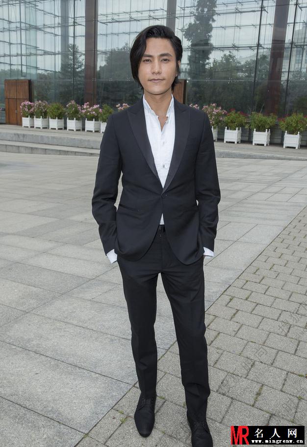 巴黎男装周五大男神 周渝民绅士坐镇(1)